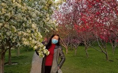 一边下奶一吃敷面膜视频60分钟